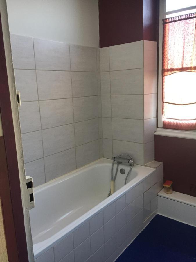 Le Jardin Du Controleur Apartment Valence  Екстериор снимка